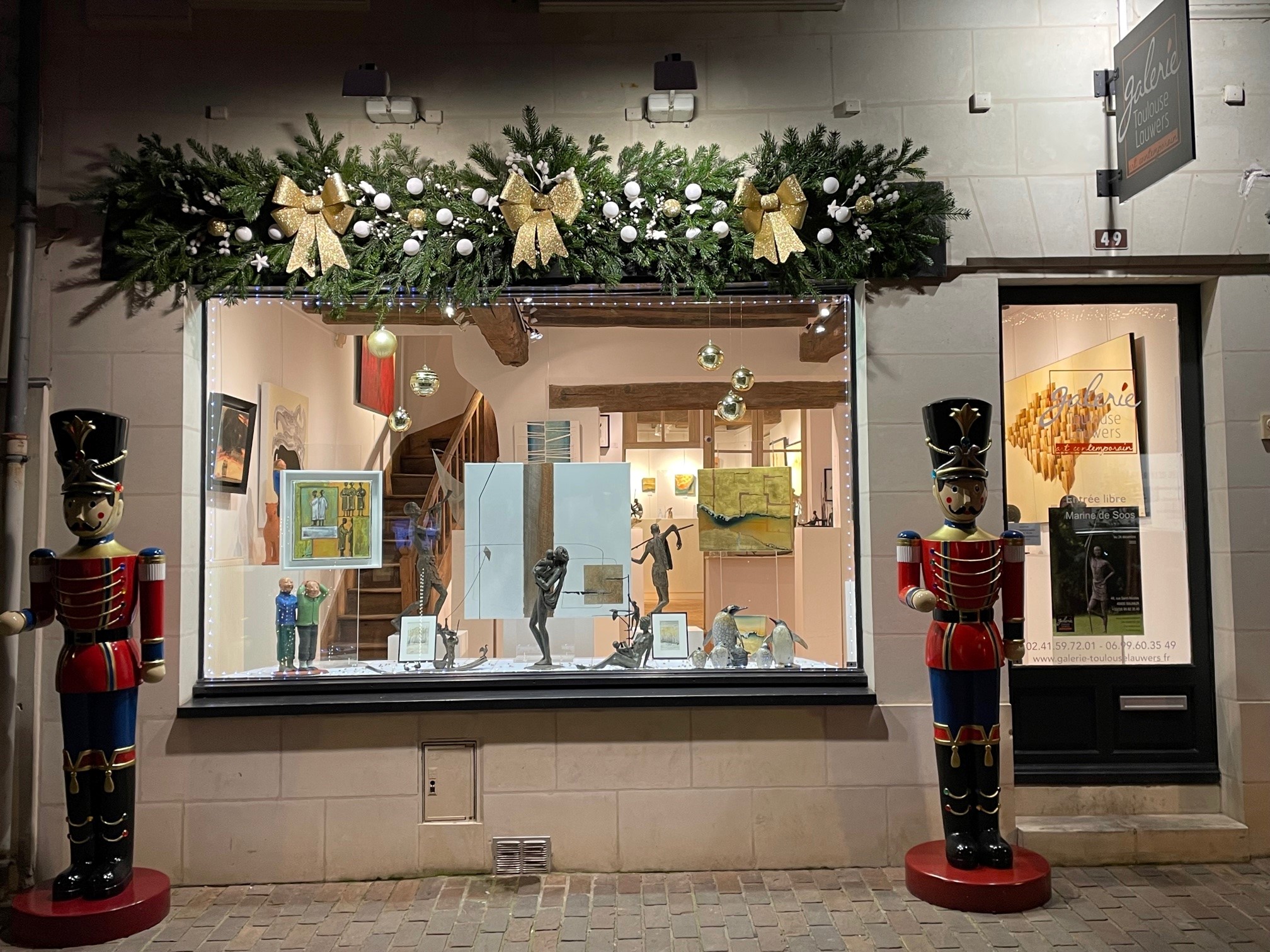 vitrine galerie toulouse lauwers noel 2022